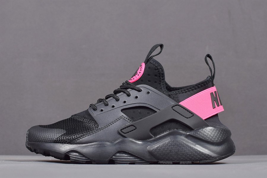 black and pink huaraches
