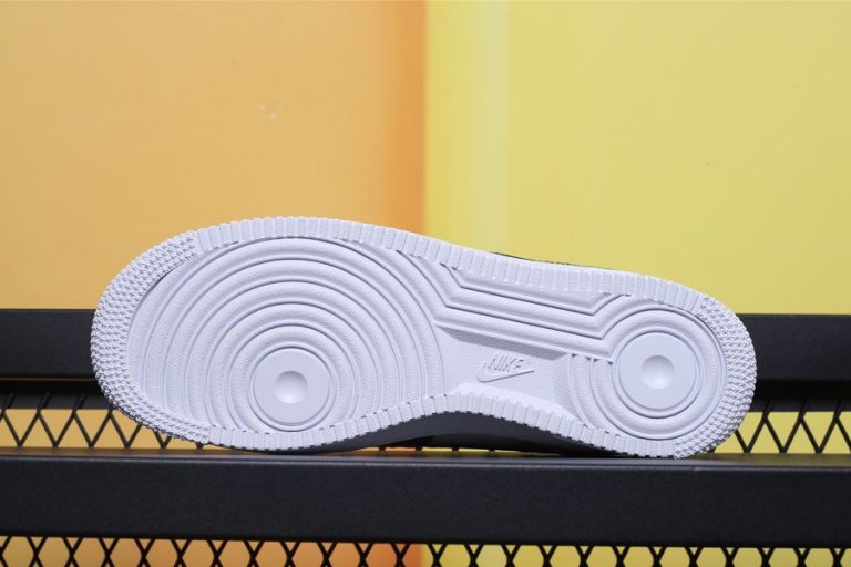 backwards swoosh af1