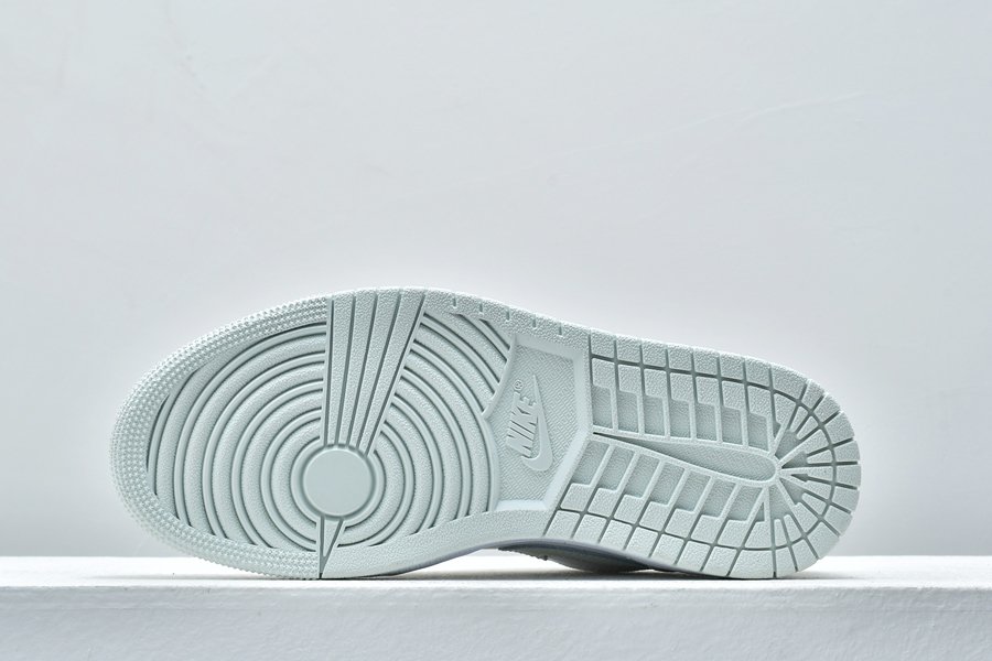 jordan one low spruce aura