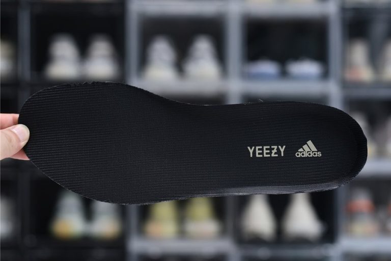 yeezy boost 700 mnvn yellow