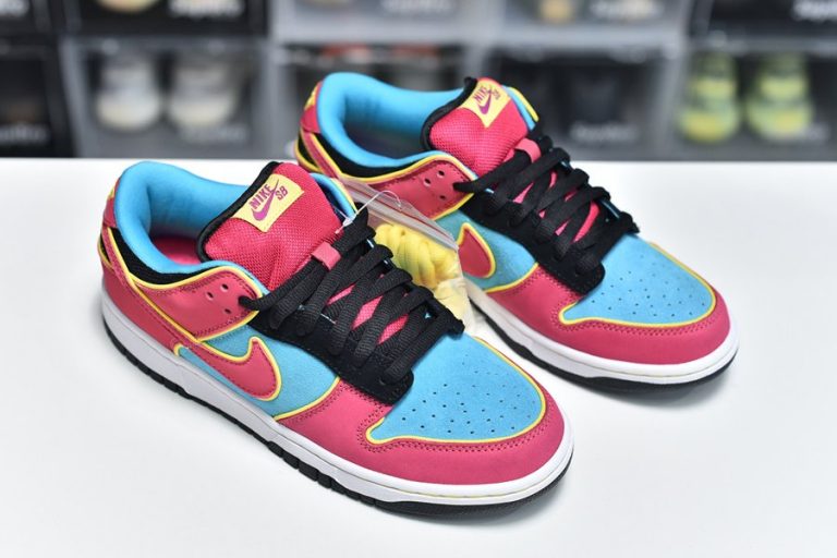 nike sb dunk low ms pacman