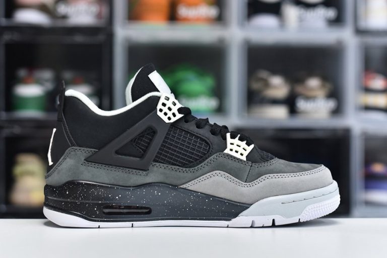 Air Jordan 4 Retro “Fear” Black/WhiteCool GreyPure Platinum