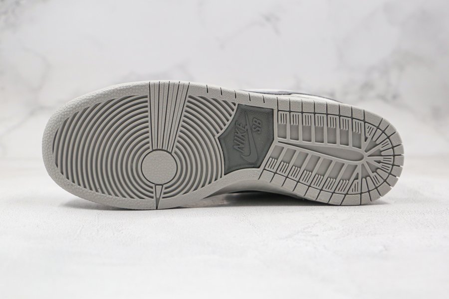 Men’s Nike Dunk SB Low Grey Black Sneakers - FavSole.com