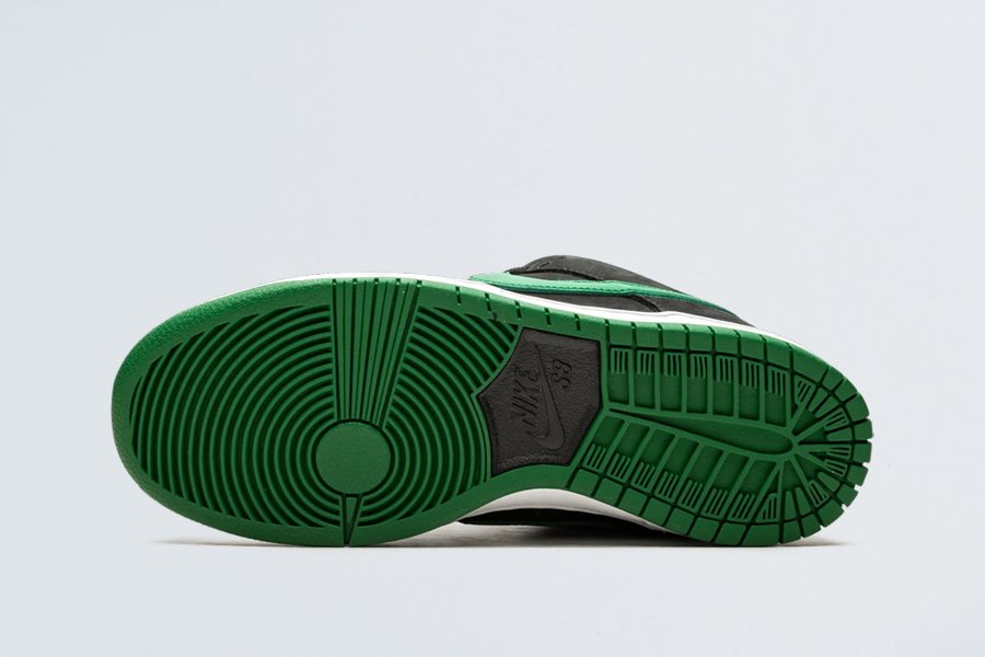 Nike SB Dunk Low Pro Black/Pine Green-White - FavSole.com