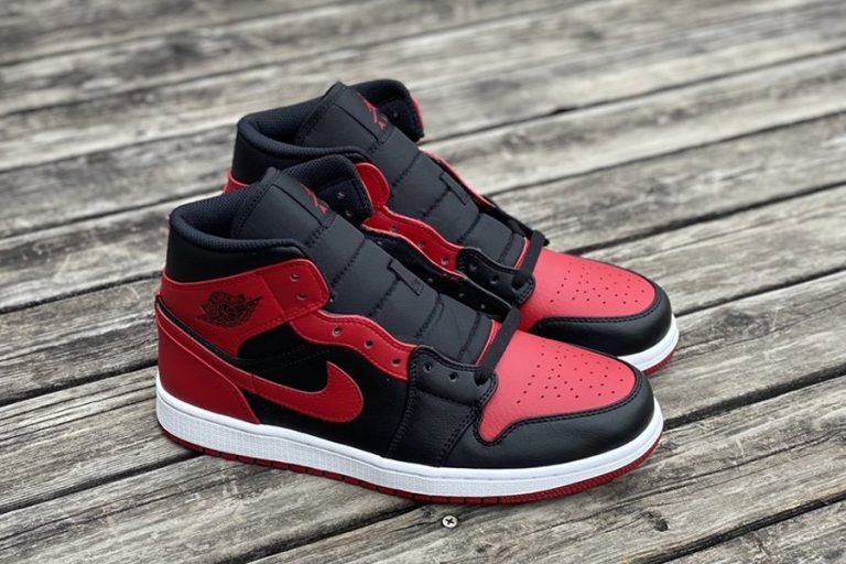 2020 Air Jordan 1 Mid “Banned” University Red/Black 554724074